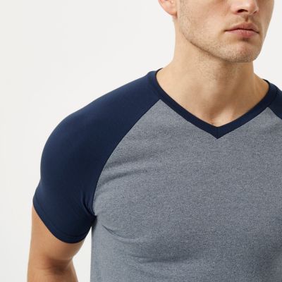 Navy blue muscle fit V-neck T-shirt